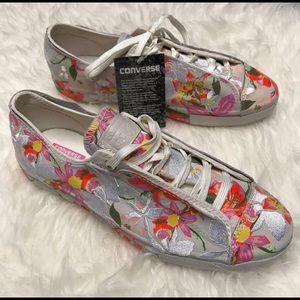 Converse Patbo floral